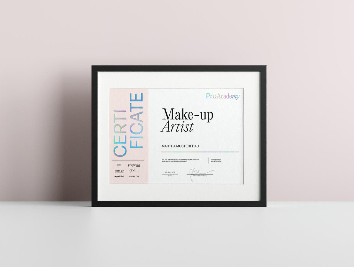 With your globally recognized certificate as a make-up artist from the ProAcademy, a successful future awaits you.